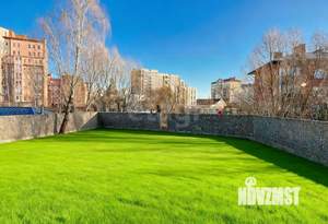 Дом 608м&sup2;, 3-этажный, участок 12 сот.  