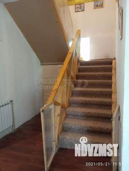 Дом 180м&sup2;, 2-этажный, участок 10 сот.  