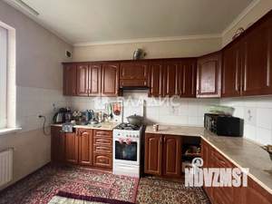 Дом 194м², 2-этажный, участок 6 сот.  