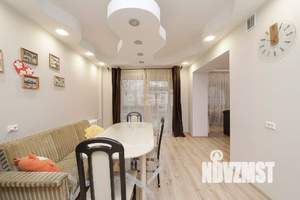 Дом 284м², 3-этажный, участок 6 сот.  