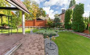 Дом 224м&sup2;, 3-этажный, участок 7 сот.  