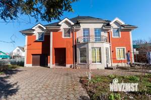 Дом 315м², 2-этажный, участок 10 сот.  