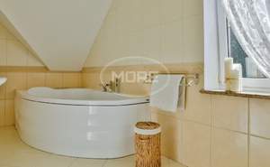 Дом 309м², 2-этажный, участок 6 сот.  
