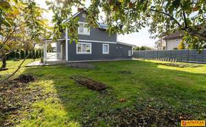 Дом 171м&sup2;, 2-этажный, участок 8 сот.  