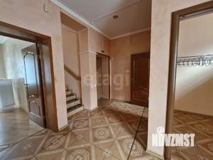 Дом 283м², 3-этажный, участок 4 сот.  