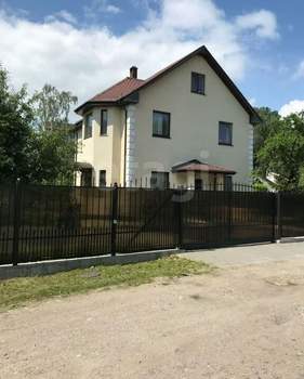 Дом 240м², 3-этажный, участок 5 сот.  