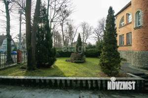 Дом 419м², 3-этажный, участок 17 сот.  