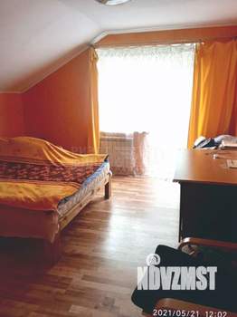 Дом 180м&sup2;, 2-этажный, участок 10 сот.  