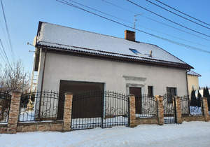 Дом 217м&sup2;, 2-этажный, участок 4 сот.  