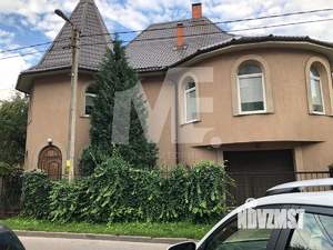 Коттедж 454м², 3-этажный, участок 10 сот.  
