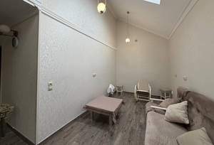 Дом 211м&sup2;, 2-этажный, участок 10 сот.  