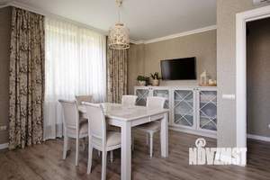 Дом 450м&sup2;, 2-этажный, участок 7 сот.  