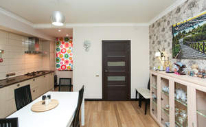 Дом 165м&sup2;, 3-этажный, участок 1 сот.  