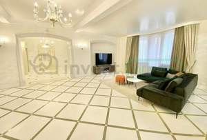 Дом 520м², 3-этажный, участок 6 сот.  