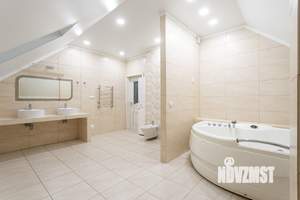 Дом 489м&sup2;, 2-этажный, участок 6 сот.  