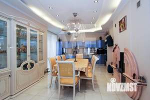 Дом 350м², 3-этажный, участок 11 сот.  