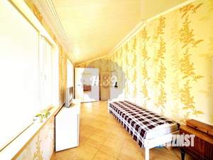 Дом 245м², 2-этажный, участок 11 сот.  