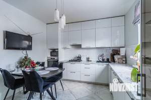 Дом 136м&sup2;, 2-этажный, участок 9 сот.  