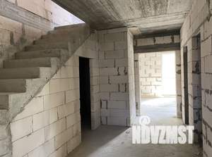 Дом 253м&sup2;, 2-этажный, участок 6 сот.  