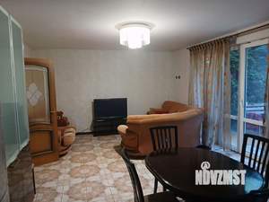 Дом 253м&sup2;, 2-этажный, участок 9 сот.  