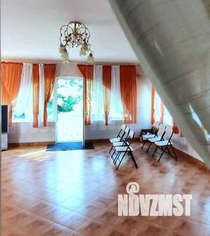 Дом 450м², 3-этажный, участок 8 сот.  