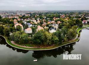 Дом 500м&sup2;, 3-этажный, участок 13 сот.  