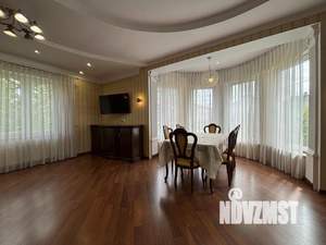 Дом 250м², 2-этажный, участок 6 сот.  