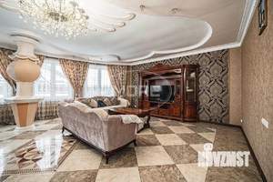 Дом 286м², 2-этажный, участок 6 сот.  