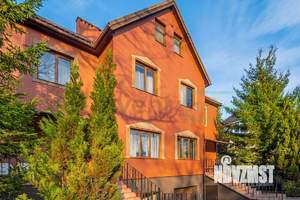 Дом 565м², 4-этажный, участок 6 сот.  