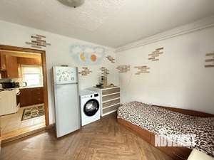 Дом 63м&sup2;, 2-этажный, участок 4 сот.  