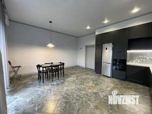 Дом 200м², 3-этажный, участок 6 сот.  