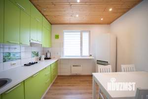 Дом 130м&sup2;, 2-этажный, участок 10 сот.  