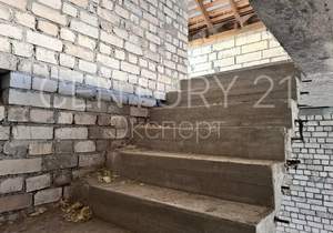 Дом 161м&sup2;, 3-этажный, участок 1 сот.  