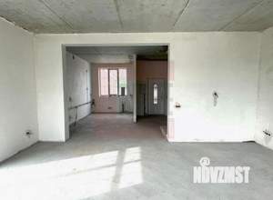 Таунхаус 180м², 3-этажный, участок 4 сот.  