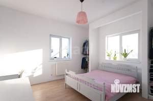 Дом 214м&sup2;, 3-этажный, участок 6 сот.  