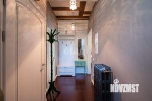 Дом 92м², 3-этажный, участок 4 сот.  