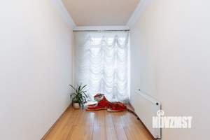 Дом 348м&sup2;, 3-этажный, участок 6 сот.  