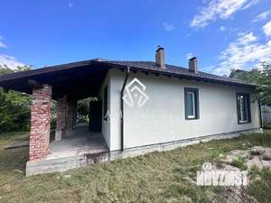 Дом 100м&sup2;, 1-этажный, участок 6 сот.  