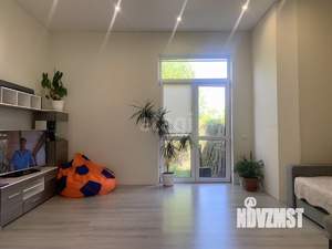 Дом 123м&sup2;, 2-этажный, участок 3 сот.  