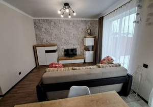 Дом 106м&sup2;, 2-этажный, участок 1 сот.  