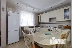 Таунхаус 220м², 2-этажный, участок 6 сот.  