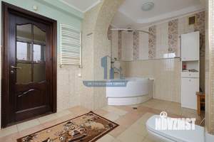 Дом 455м², 3-этажный, участок 1200 сот.  