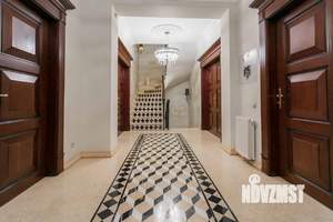 Таунхаус 470м², 3-этажный, участок 3 сот.  