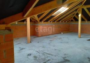 Дом 200м&sup2;, 2-этажный, участок 5 сот.  