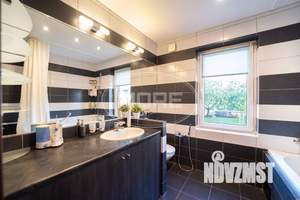 Дом 95м&sup2;, 2-этажный, участок 6 сот.  