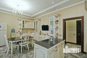 Дом 326м&sup2;, 4-этажный, участок 5 сот.  