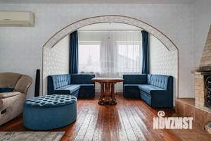 Дом 242м&sup2;, 2-этажный, участок 13 сот.  