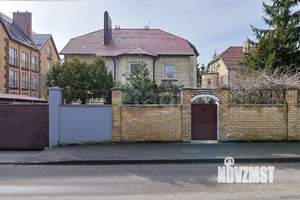 Дом 461м&sup2;, 3-этажный, участок 6 сот.  