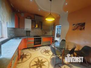 Таунхаус 280м², 4-этажный, участок 3 сот.  