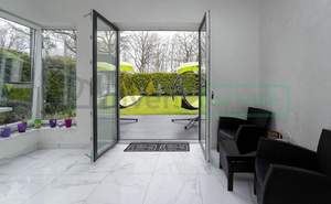 Дом 260м&sup2;, 2-этажный, участок 10 сот.  